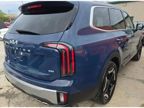 Used 2023 Kia Telluride EX AWD/4WD image 5