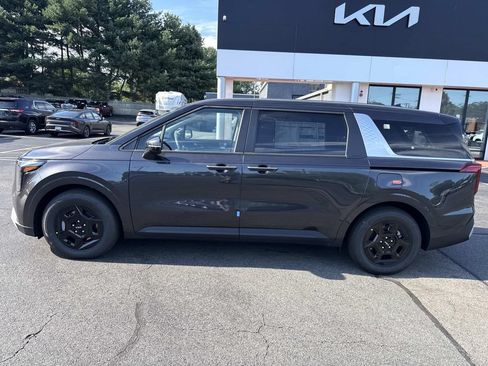 New 2027 Kia Carnival LX FWD image 2