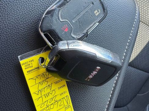 Used 2020 GMC Acadia SLE image 34