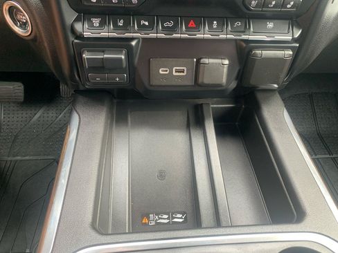 Used 2020 Chevrolet Silverado 2500 High Country w/ Technology Package AWD/4WD image 31