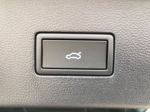 New 2026 Volkswagen Atlas Peak Edition AWD/4WD image 40