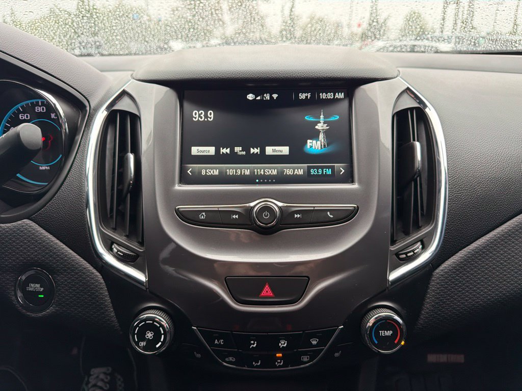 Used 2018 Chevrolet Cruze LT w/ Convenience Package FWD image 13