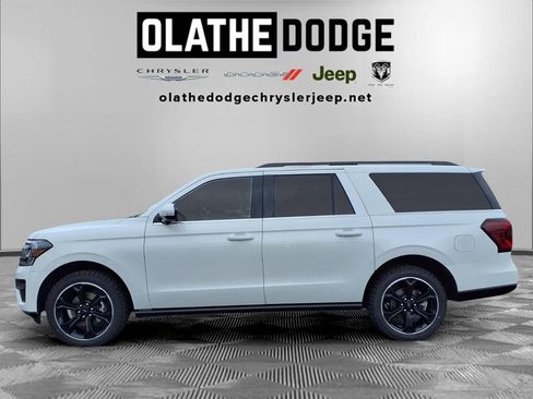 Used 2023 Ford Expedition Max Limited AWD/4WD image 18