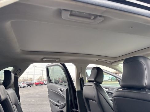 Used 2022 Ford Edge SEL w/ Convenience Package AWD/4WD image 38