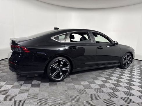 Used 2023 Honda Accord Sport image 8