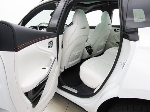 Used 2023 Aston Martin DBX 707 AWD/4WD image 48