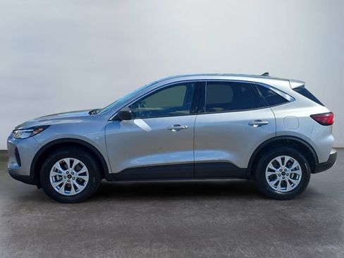 Used 2024 Ford Escape Active AWD/4WD image 2