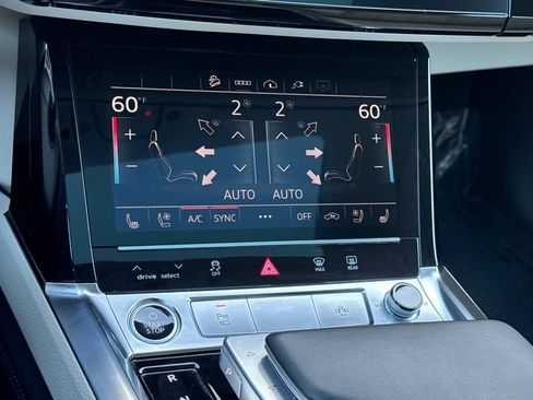Used 2024 Audi Q8 e-tron Premium Plus w/ Premium Plus Package AWD/4WD image 29