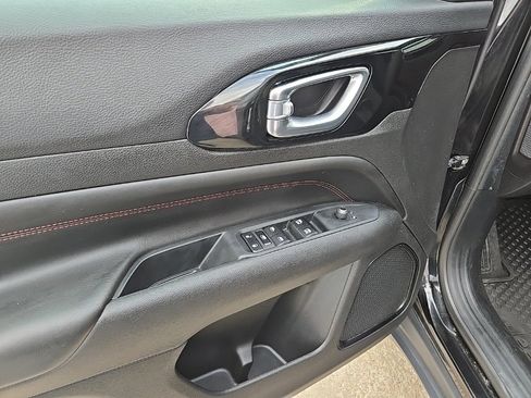 Used 2024 Jeep Compass Trailhawk image 35