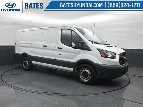 Used 2018 Ford Transit 150 130 Low Roof RWD image 4