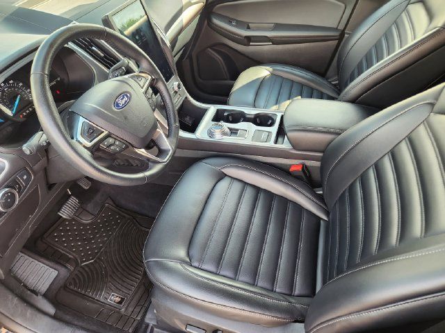 Used 2024 Ford Edge SEL AWD/4WD image 13