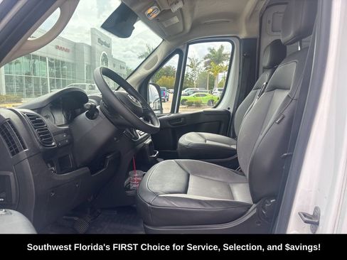 Used 2025 RAM ProMaster 3500 w/ Convenience Group FWD image 2