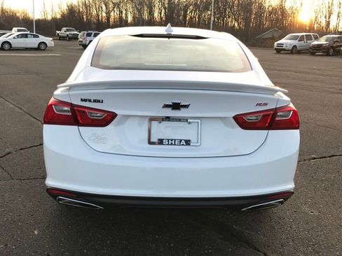 Used 2022 Chevrolet Malibu RS image 3