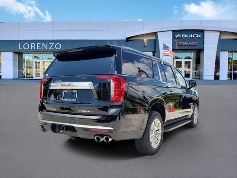 Used 2024 GMC Yukon XL Denali w/ Advanced Technology Package AWD/4WD image 5