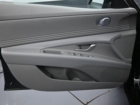 New 2025 Hyundai Elantra Sport FWD image 21