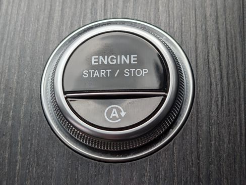Used 2023 Mercedes-Benz C 300 4MATIC Sedan image 26