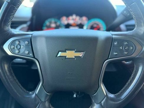 Used 2019 Chevrolet Suburban Premier AWD/4WD image 23