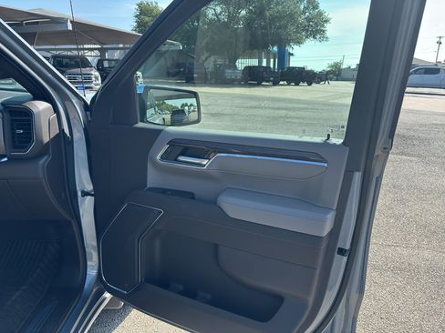 Used 2024 GMC Sierra 1500 SLE w/ Preferred Package AWD/4WD image 15