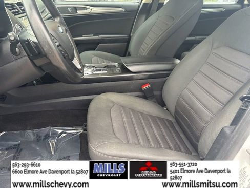 Used 2019 Ford Fusion SE FWD image 10