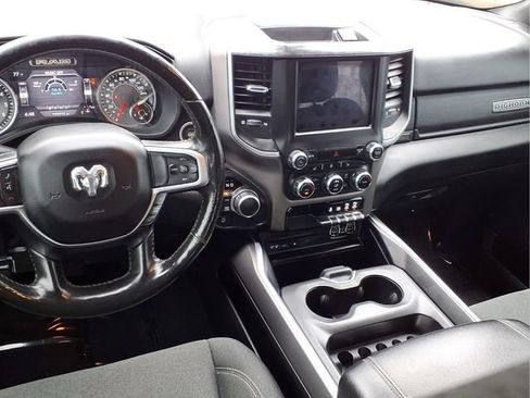 Used 2019 RAM 1500 Big Horn AWD/4WD image 5