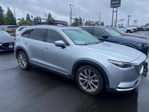 Used 2017 MAZDA CX-9 Signature AWD/4WD image 2