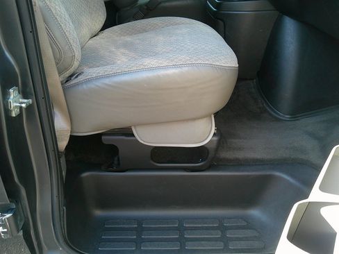 Used 2017 Chevrolet Express 3500 LT w/ LT Preferred Equipment Group image 14