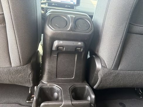 Used 2024 Jeep Wrangler Unlimited Sport AWD/4WD image 22