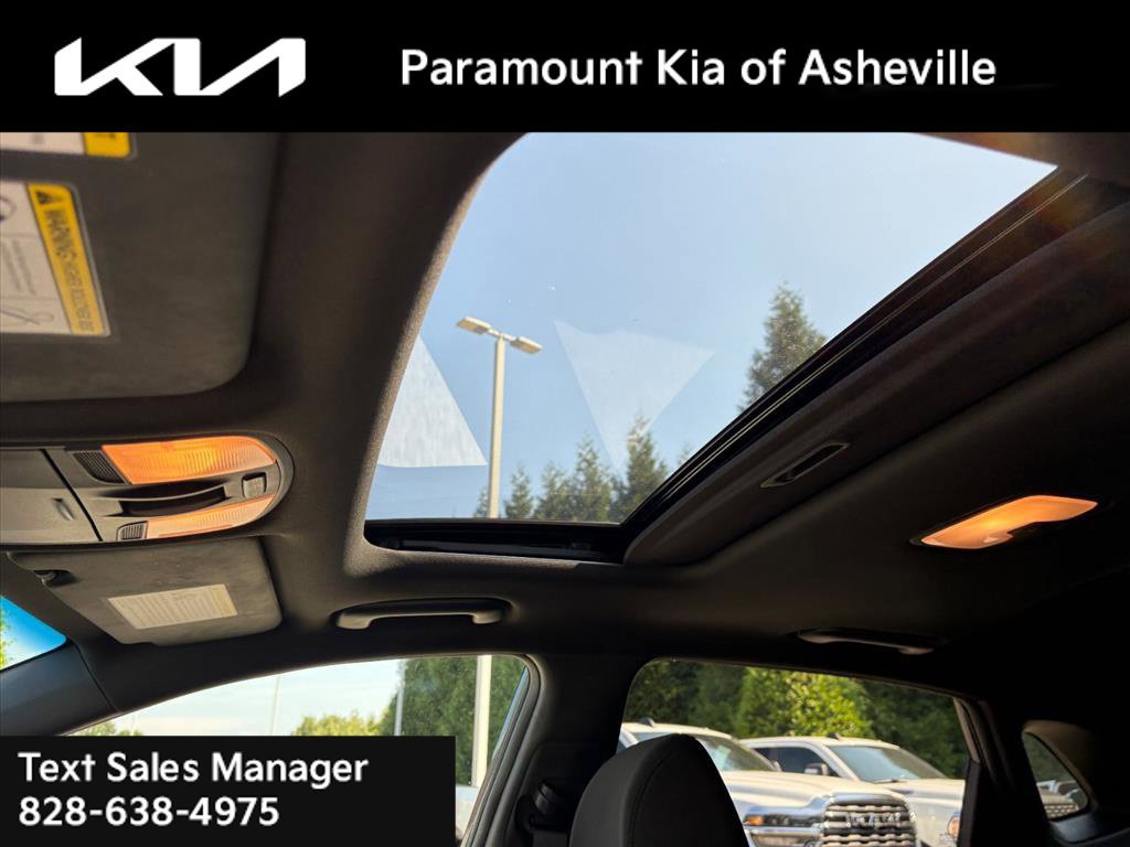 Used 2022 Hyundai Kona N Line w/ Tech Package FWD image 13