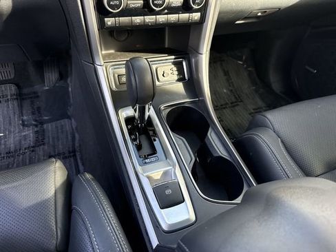 Used 2022 Subaru Ascent Limited w/ Technology Package AWD/4WD image 21