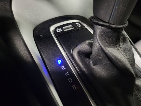 Used 2023 Toyota Corolla SE image 16