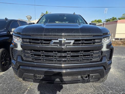 Used 2023 Chevrolet Silverado 1500 RST AWD/4WD image 2