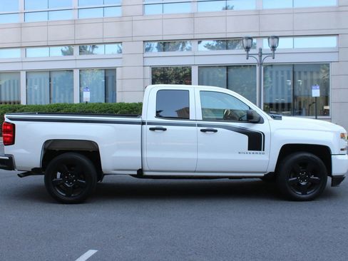 Used 2018 Chevrolet Silverado 1500 Custom w/ Rally 1 Edition RWD image 6