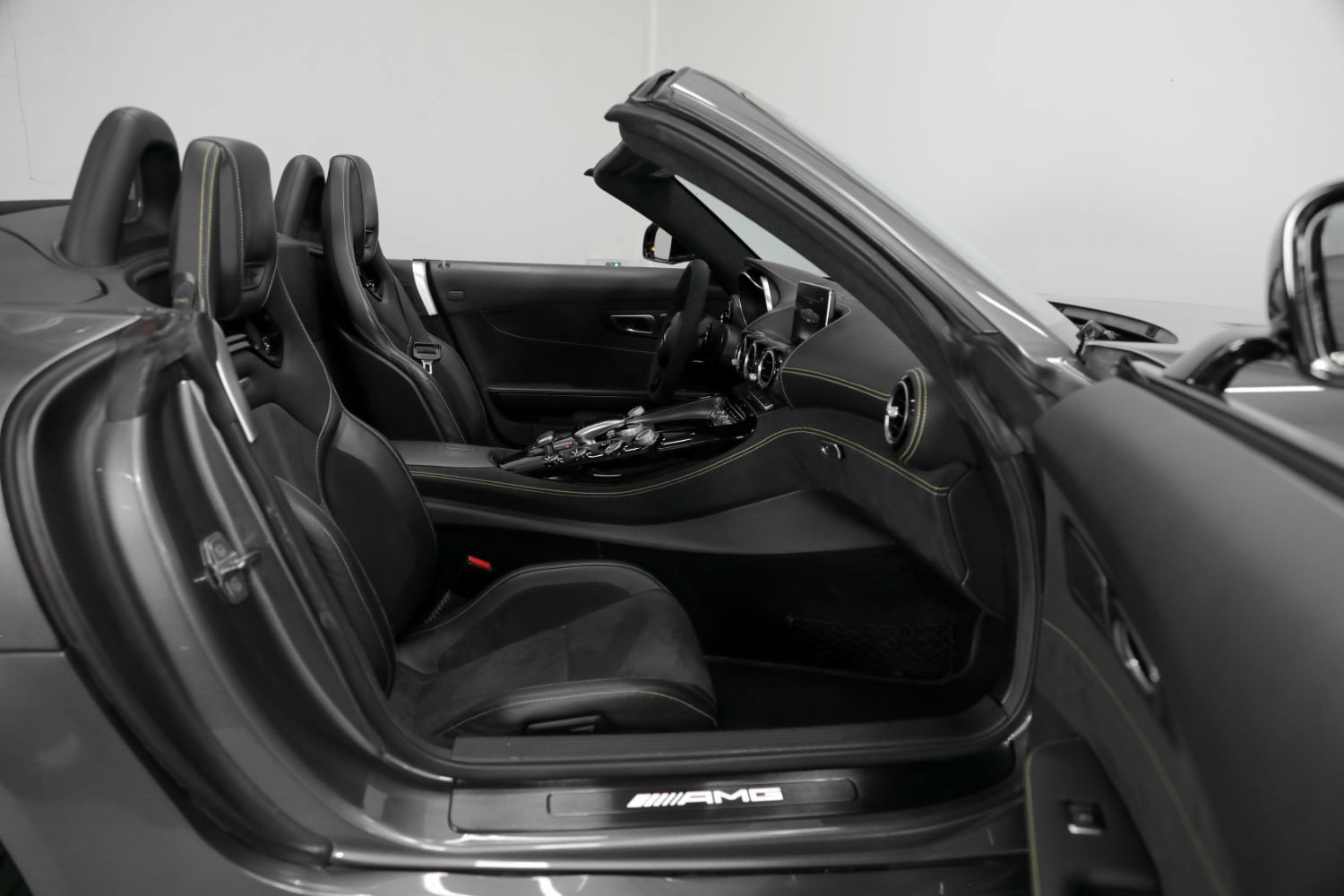Used 2018 Mercedes-Benz AMG GT C image 2