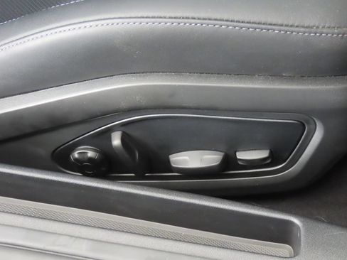 Certified 2026 Porsche 911 Carrera RWD image 45