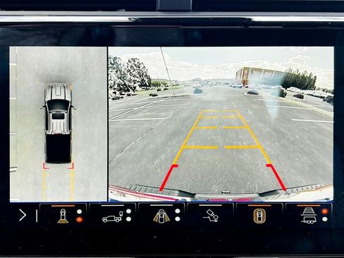 Used 2024 GMC Sierra 2500 Denali image 5