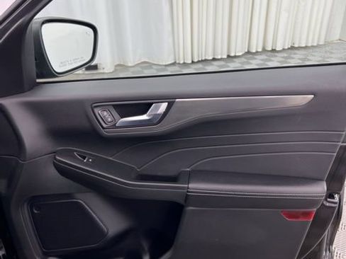 Used 2022 Ford Escape Titanium w/ Class II Trailer Tow Package image 20