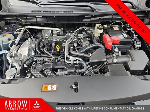 New 2025 Mitsubishi Outlander SE image 16