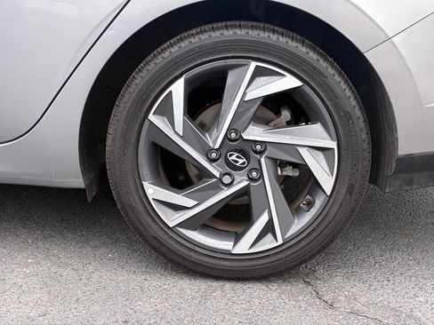 Used 2025 Hyundai Elantra Limited FWD image 49