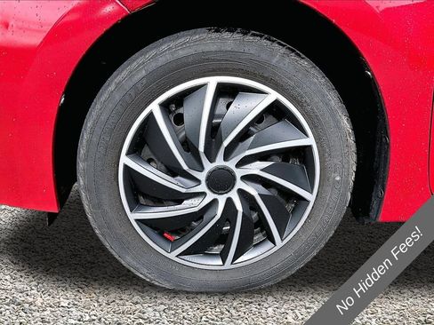 Used 2014 Toyota Corolla LE FWD image 9