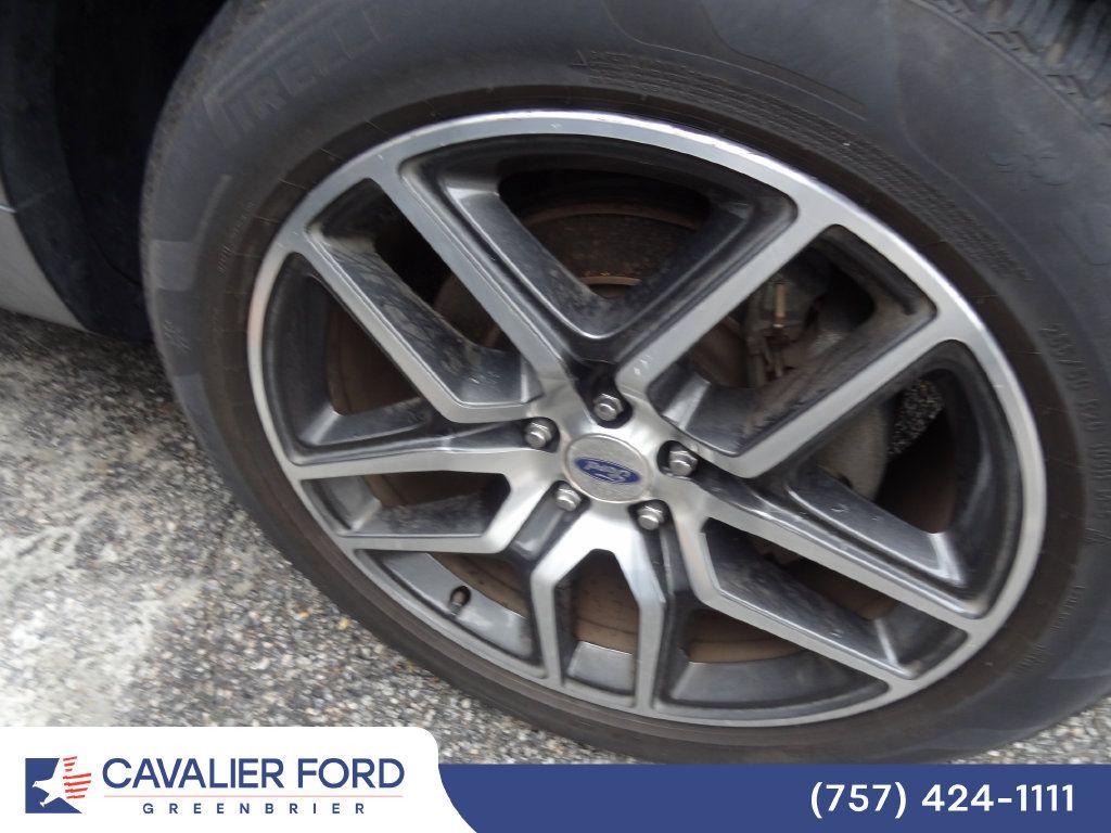Used 2018 Ford Explorer Sport w/ Equipment Group 401A AWD/4WD image 12