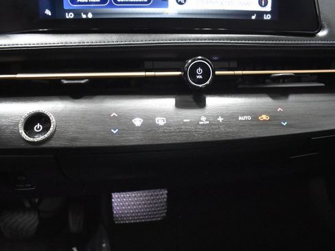 Certified 2024 Nissan Ariya AWD image 21