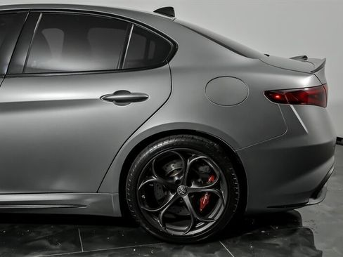 Used 2019 Alfa Romeo Giulia Quadrifoglio RWD image 7