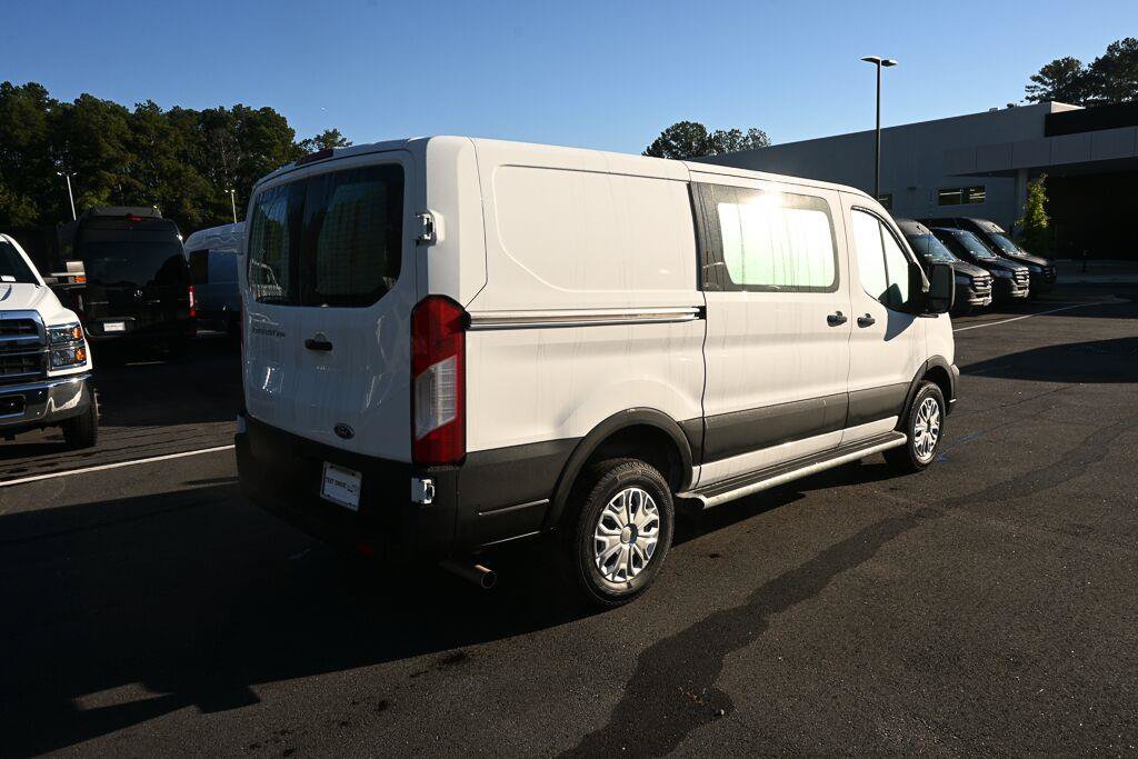 Used 2025 Ford Transit 250 Low Roof w/ Exterior Upgrade Package RWD image 24