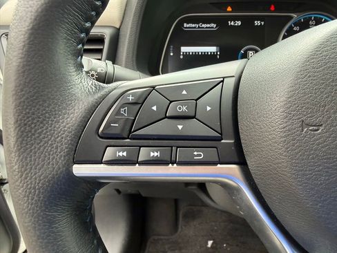Used 2019 Nissan Leaf SL Plus FWD image 11
