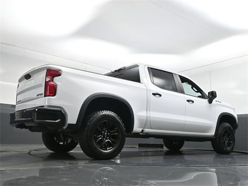 Used 2022 Chevrolet Silverado 1500 ZR2 image 32
