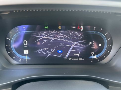 Certified 2025 Volvo XC40 B5 Ultra w/ Climate Package image 10