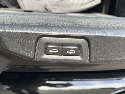 Used 2024 BMW X7 xDrive40i w/ Executive Package image 20