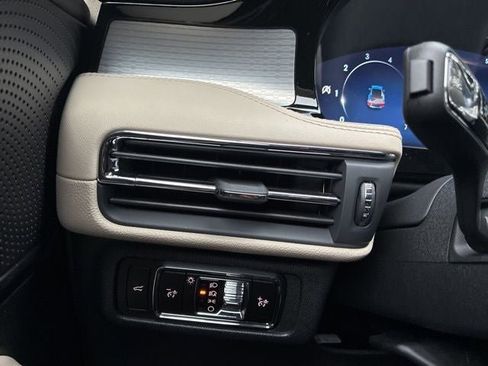 New 2026 Lincoln Corsair Premiere image 26