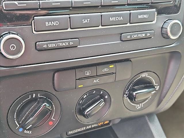 Used 2014 Volkswagen Jetta SE FWD image 12