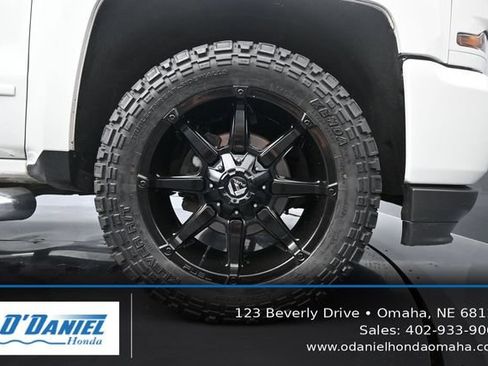Used 2017 Chevrolet Silverado 1500 LT w/ All Star Edition AWD/4WD image 41